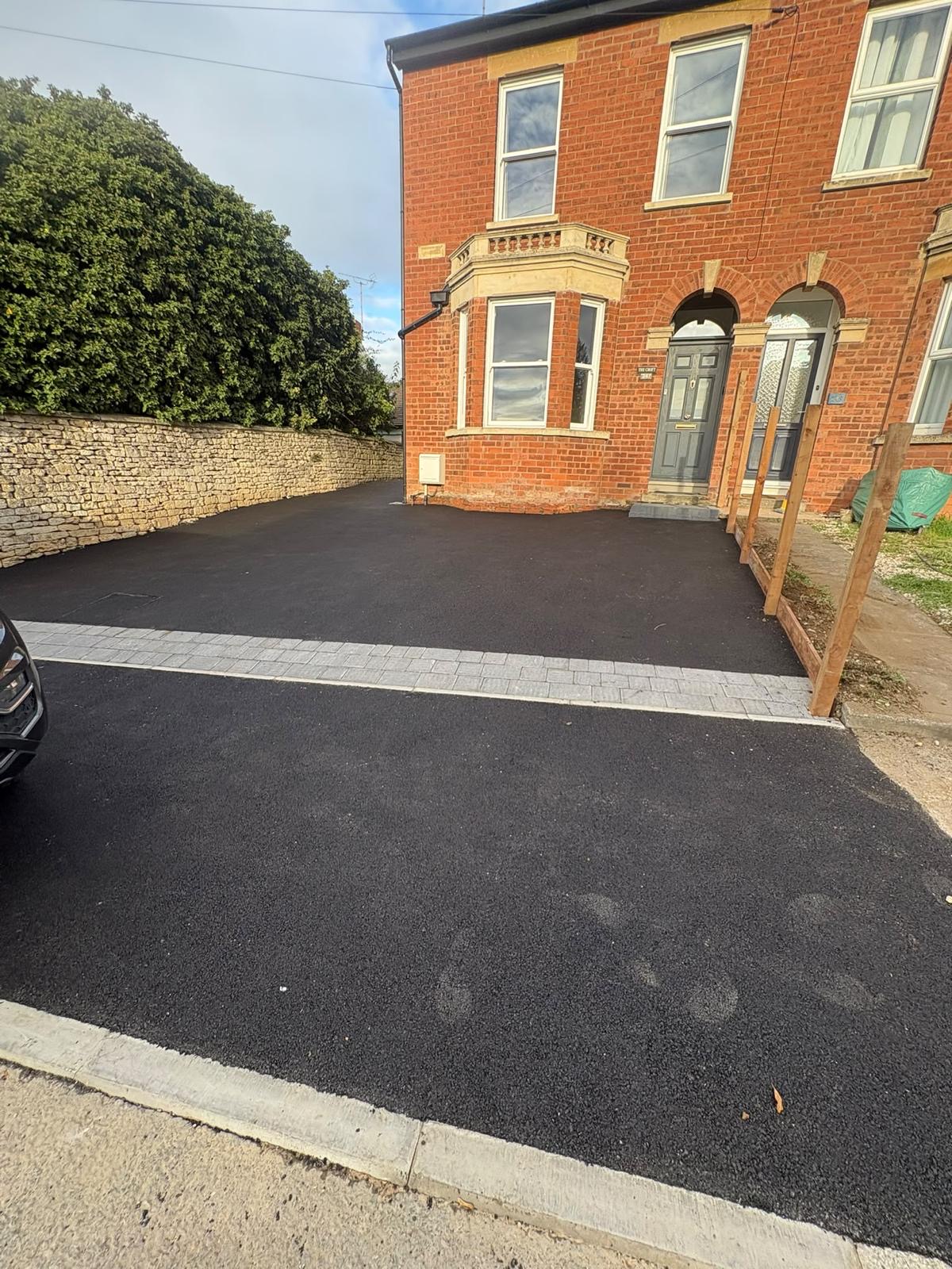 Tarmac drive in Charlton Kings